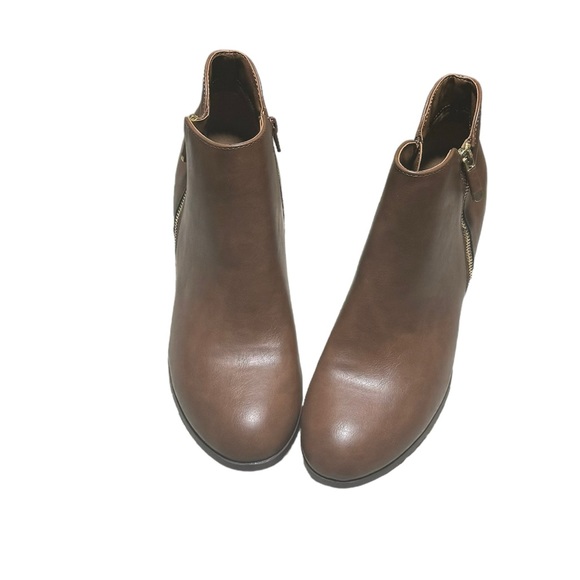 NWT | Style & Co Cognac Brown Ankle Boots | Size 10.5 | Includes Box! - Picture 2 of 10